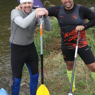 Sázavský Samba maraton: vítězná posádka v cíli