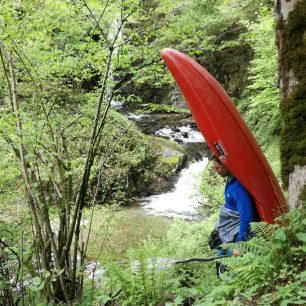 Při náročnějších aktivitách prádlo dobře odvádí pot od pokožky