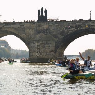 Napříč Prahou - přes tři jezy. Autor: Terka Veselá