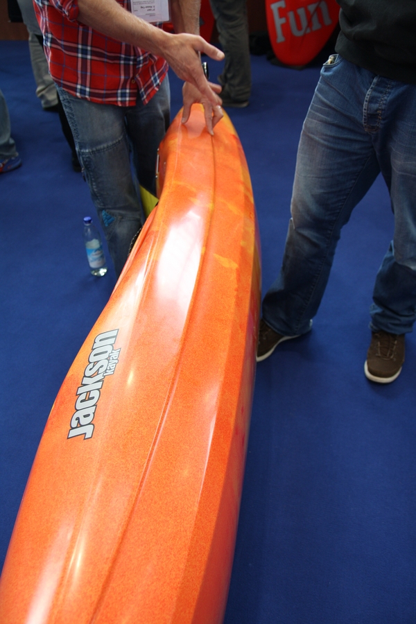 JACKSON KAYAKS - Nirvana, boční hrana pro zpevnění trupu lodi