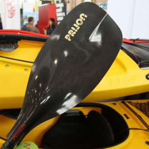 PRIJON - pádlo Python, záběrová strana