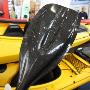 PRIJON - pádlo Python, nezáběrová strana s viditelnými masivními žebry