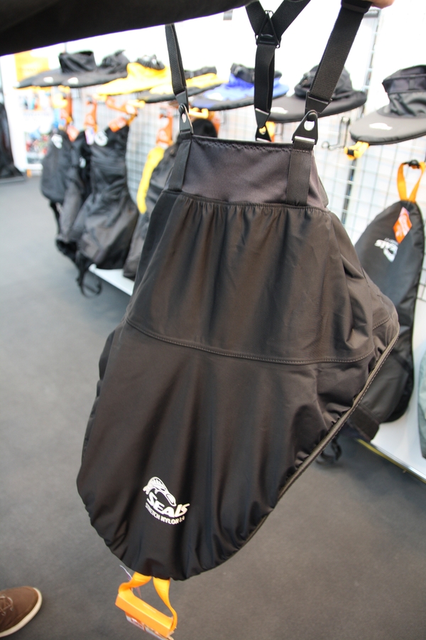 SEALS - nová nylonová špricka