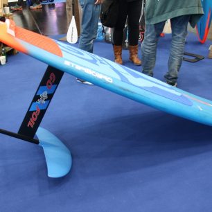 STARBOARD - surf vybavený na hydrofoil