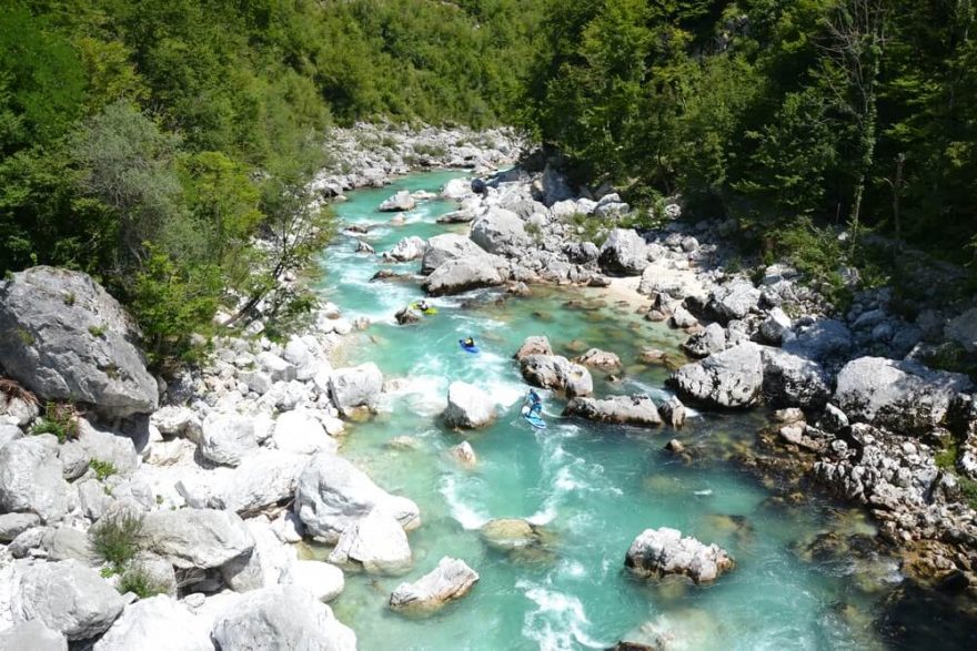 Smaragdové vody řeyk Soči / F: archiv Honza Rott