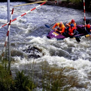 Raftování v Troji v květnu roku 1994.