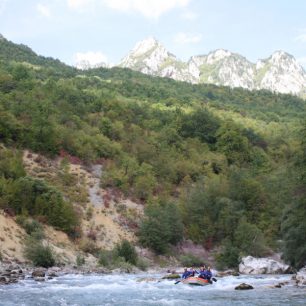 Řeku Taru obklopuje malebná příroda / F: archiv Víla