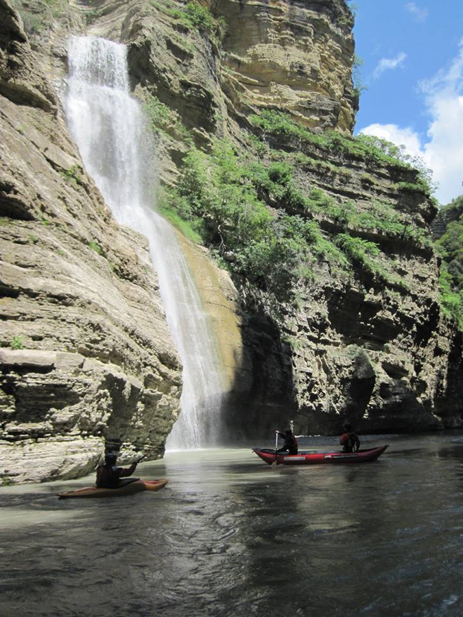 Řeka Osum v Albánii je vhodnější pro zkušené vodáky / F: archiv Víla