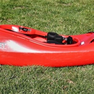 ZET Five z boku - výrazný rocker vpředu, protažená záď