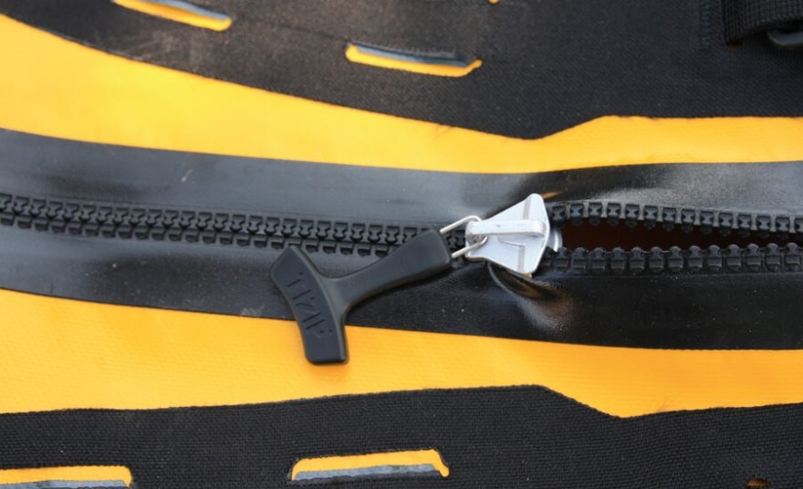 O vodotěsné zapínání se stará spolehlivý TiZip