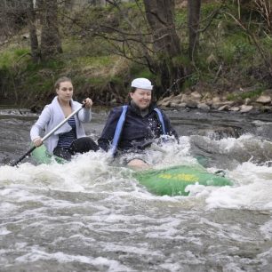 Některé peřeje na Ohři vás pěkně namočí / F: Půjčovna lodí Dronte