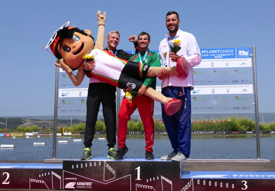 Josef Dostál na stupních vítězů / F: ČSK