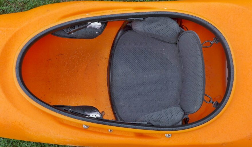 Pohled do kokpitu háčka