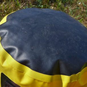 Dno většího (více namáhaného vaku) na konci testování