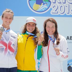 Vítězky včetně Terezy Fišerové na krásném 3. místě / F: Martin Hladík