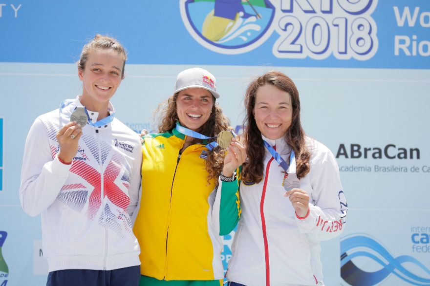 Vítězky včetně Terezy Fišerové na krásném 3. místě / F: Martin Hladík