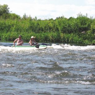 Sjízdný stupeň v Karlinu