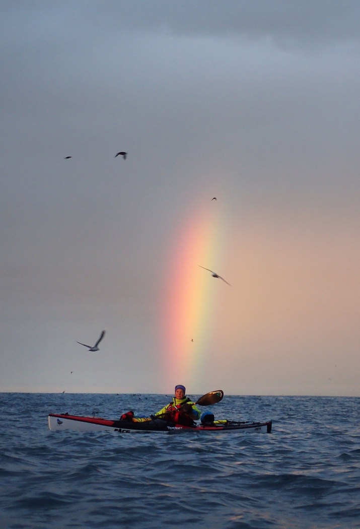 I drsné severské podmínky dokáže prozářit duha