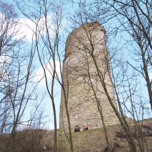Zřícenina hradu nad Otaslavicemi, věž Hladomorna / F: Franta Prokeš