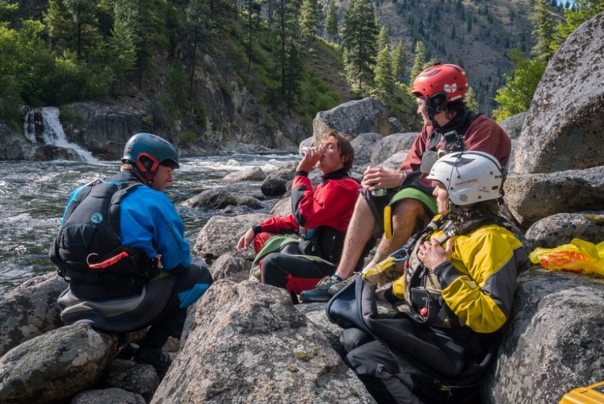 Krátká chvíle na vydýchání a odpočinek a jede se dál... / F: Honza Motýl