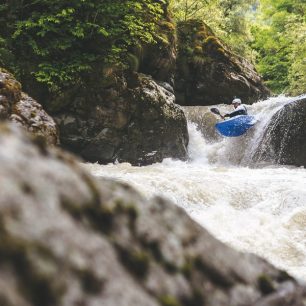 Honza Kolář na oblébené peřeji na Chirukhitskali / F: David Sodomka