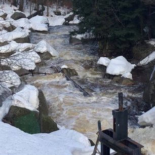 Stromy blokují i motokros na polské Kamienné / F: Číva