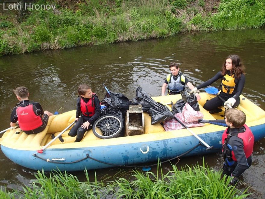 Lotři nasbírali velké množství odpadu / F: Tomáš Buriánek