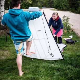 Ve dvou je skládání rychlejší a pohodlnější