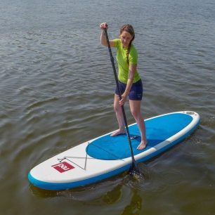 V bambusu se dá jezdit na paddleboardu