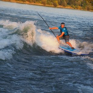 Nekonečné říční vlny / F: A. Bořil