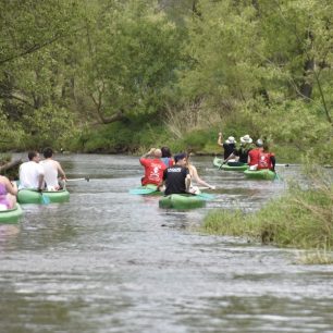 poplujete příjemnými meandry tichou krajinou / F: Jitka Pražáková