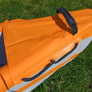 Špice kryjí malé PVC paluby