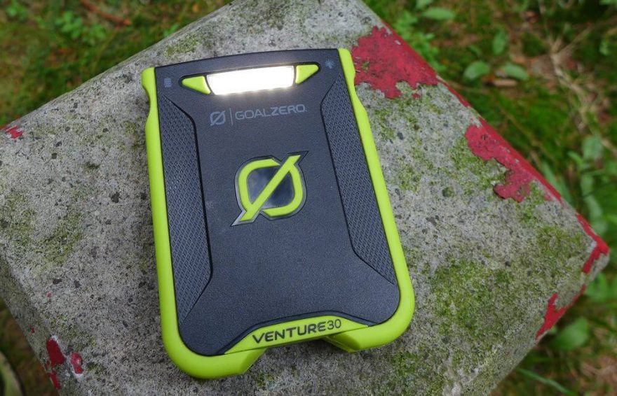 Venture 30 dokáže posloužit jako nouzová svítilna...