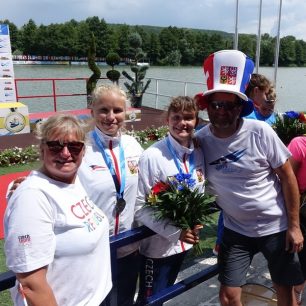 Bára Galádová, Štěpánka Sobíšková / F: Alena Charvátová