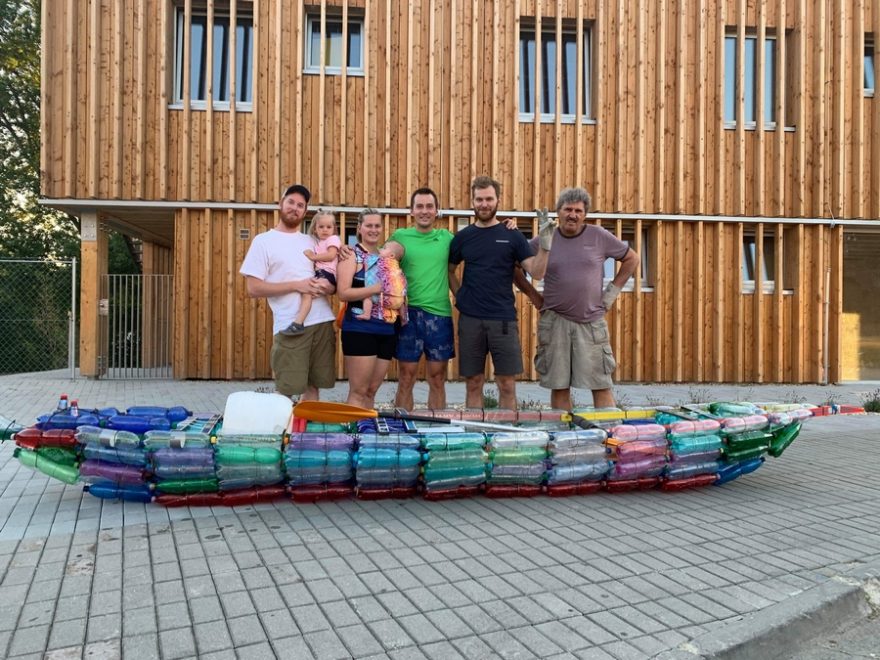 Podpůrný tým PET kajak projektu