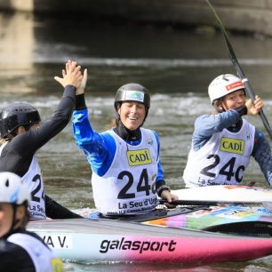 Vojtová, Kudějová, Hilgertová / F: Martin Hladík, kanoe.cz