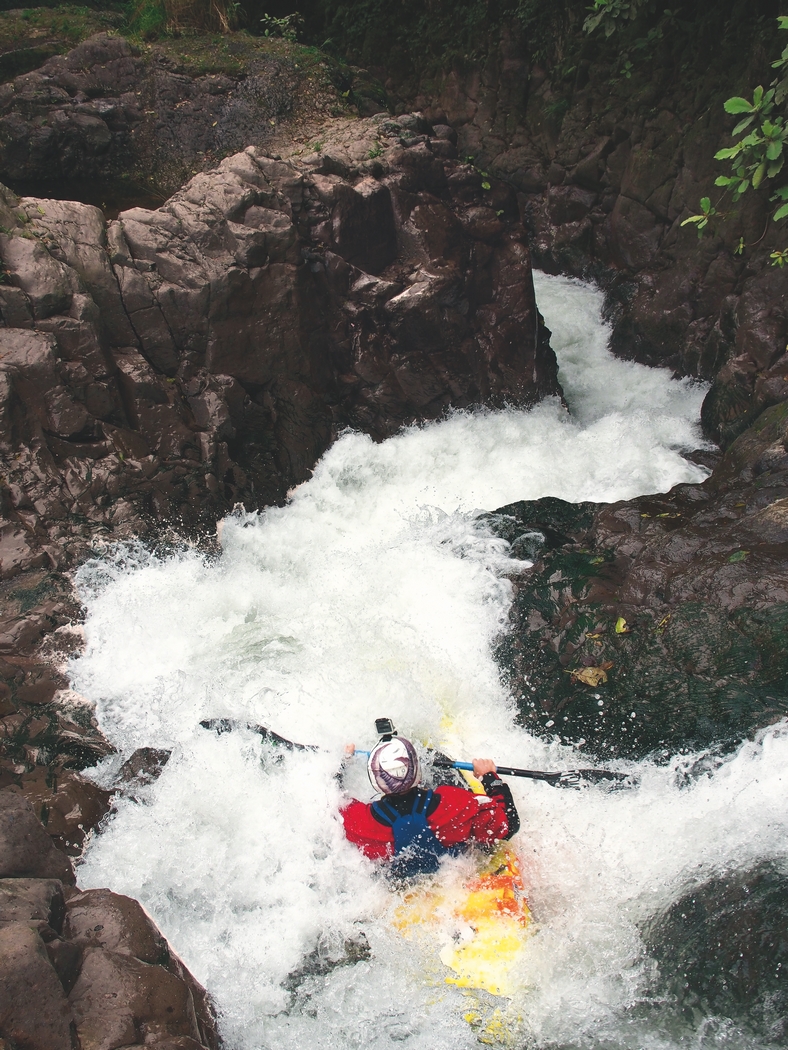 Ruský styl v podaní Kyrila, peřej S-tur, řeka Alseseca, úsek Roadside / F: Caleb Owen