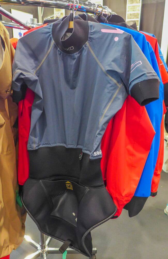 Slalomářská šprickobunda Black Mamba od Hika