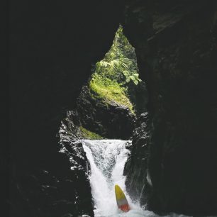 Kyril ve chřtánu Mordoru / F: Caleb Owen