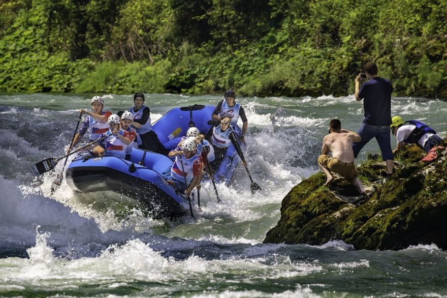 ME R6 2019 v Bosně a Hercegovině - souboj českých U23 AC Rafting Bula s ruskou posádkou / F: Vašek Kolář