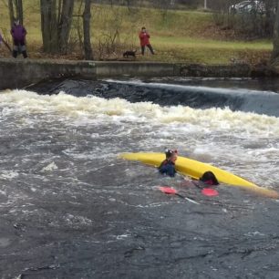 Jedna z plavajících posádek