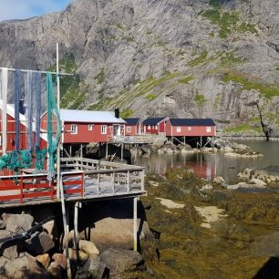 Hotelový komplex hezky zapadá do krajiny