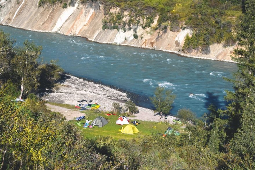 Tábor na Kichi Narynu / F: Mates