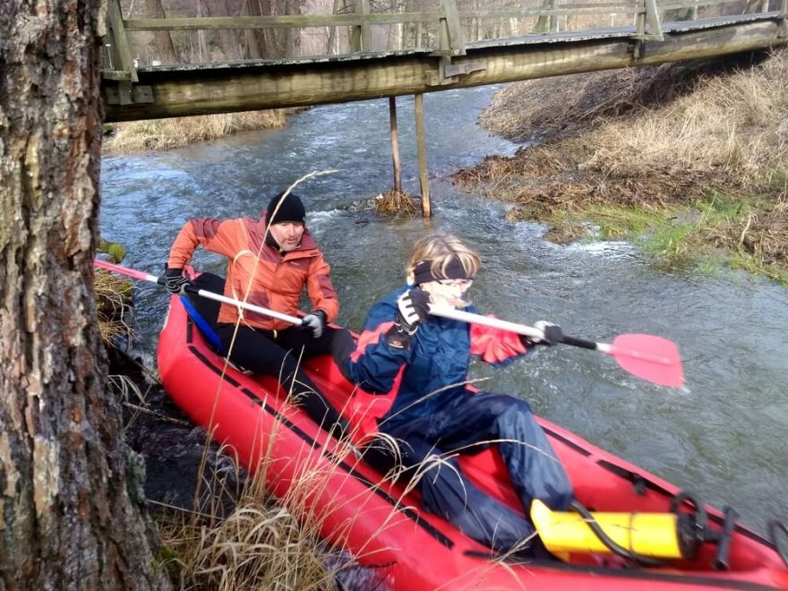 Sakra přitáhni, ať tu zatáčku vybereme / F: archiv Hrab Boats