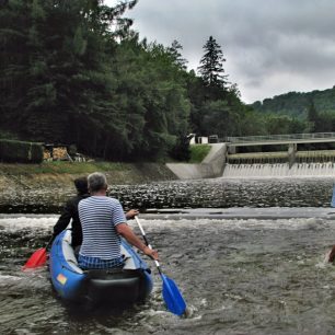 Pod hrází vyrovnávací nádrže Vír II.