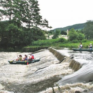 Ujčovský jez, ř.km 100,3