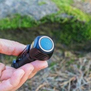 Ovládací tlačítko je dostatečně velké