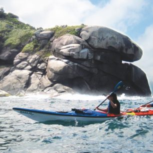 Vlny v okolí Dračího mysu