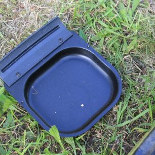 Vanička pro záchyt zejména odkapávajícího tuku