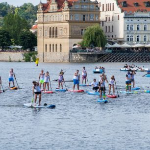 Prague Paddle Fest - festival paddleboardingu v centru prahy